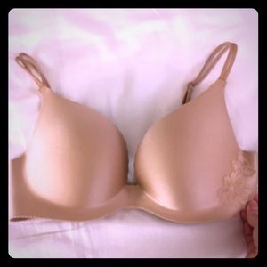 Nude Victoria’s Secret push up bra